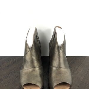 Dansko Delphina - Aged Bronze Metallic Bootie, Size 39 (side zip, peep toe).
